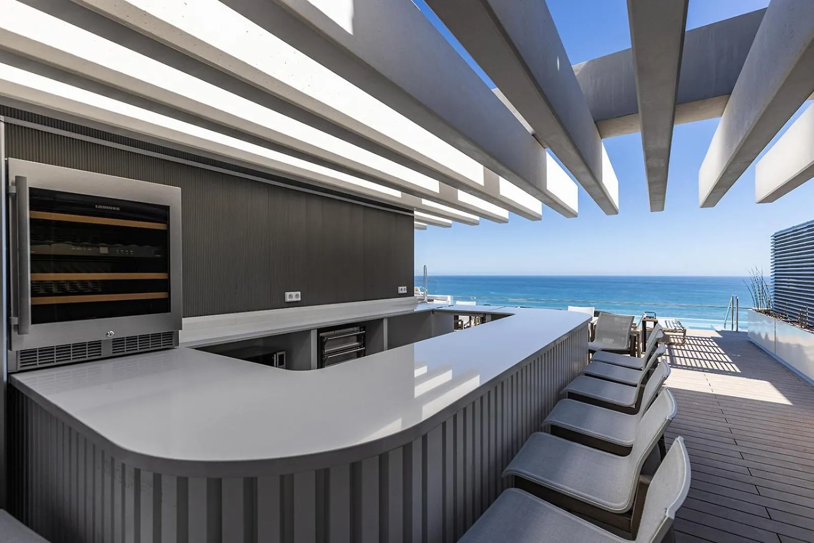 Luxury Beach Front 2 Bed Apartment In Malaga Towers Spain