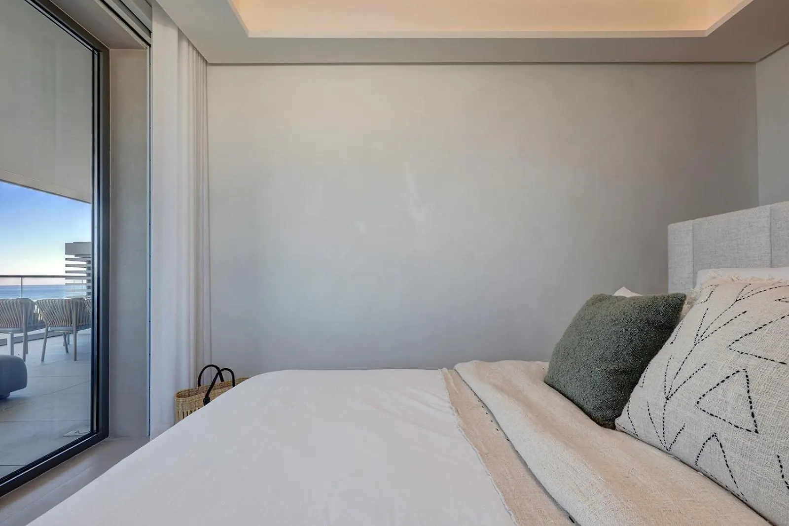 Luxury Beach Front 2 Bed Apartment In Malaga Towers 0*,  Spain